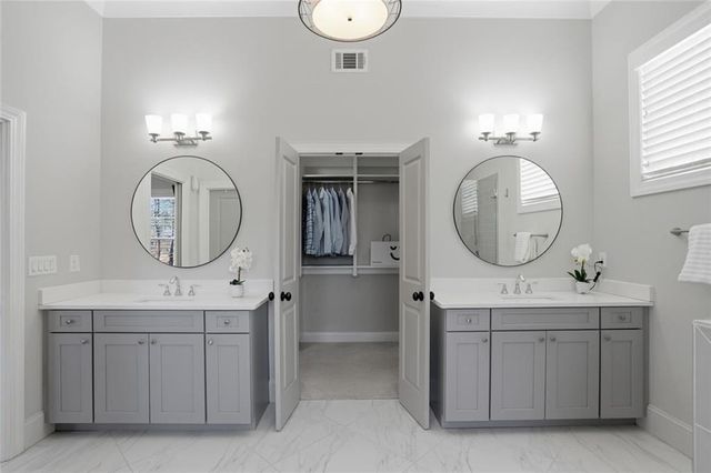 1010 Crossvine Road, Roswell, GA 30075