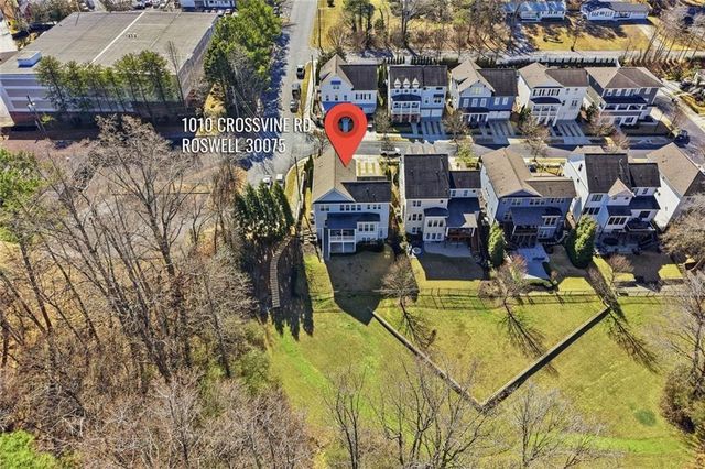 1010 Crossvine Road, Roswell, GA 30075