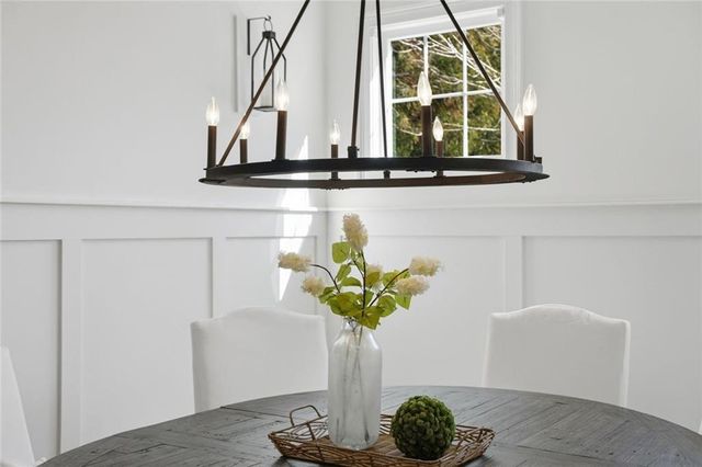 1010 Crossvine Road, Roswell, GA 30075