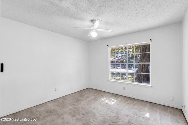 2530 Old Bay Road, Biloxi, MS 39531