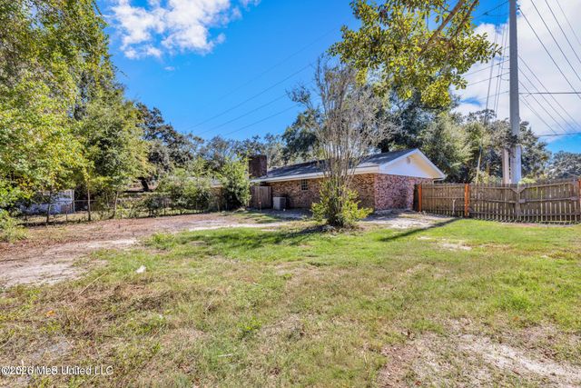 2530 Old Bay Road, Biloxi, MS 39531