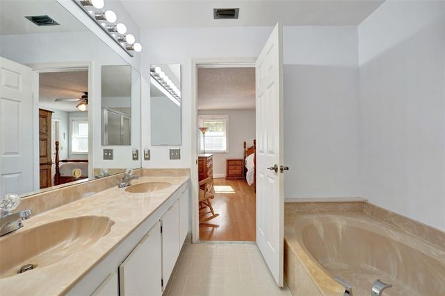 14240 Harpers Ferry Street, Davie, FL 33325