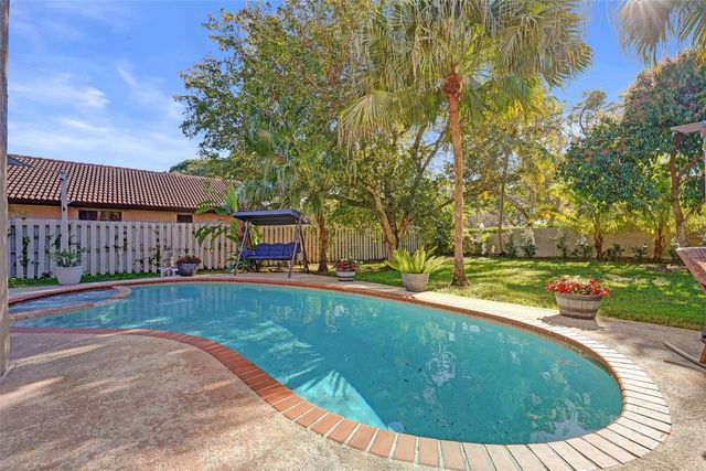 14240 Harpers Ferry Street, Davie, FL 33325