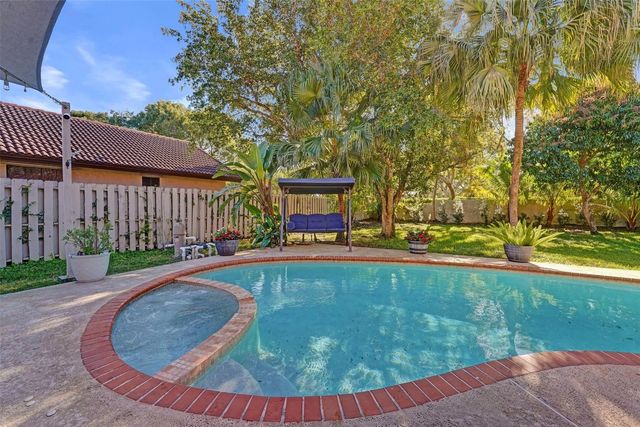 14240 Harpers Ferry Street, Davie, FL 33325