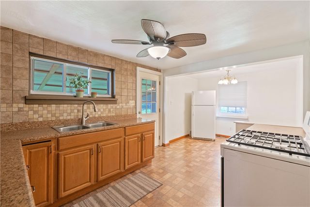 2034 Washington Blvd, Glassport, PA 15045