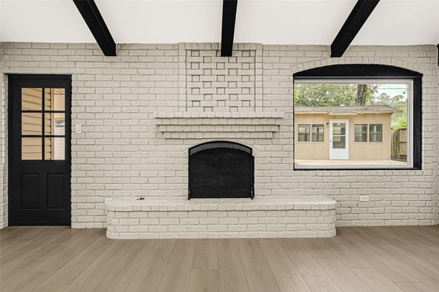 11306 Valley Spring Drive, Houston, TX 77043