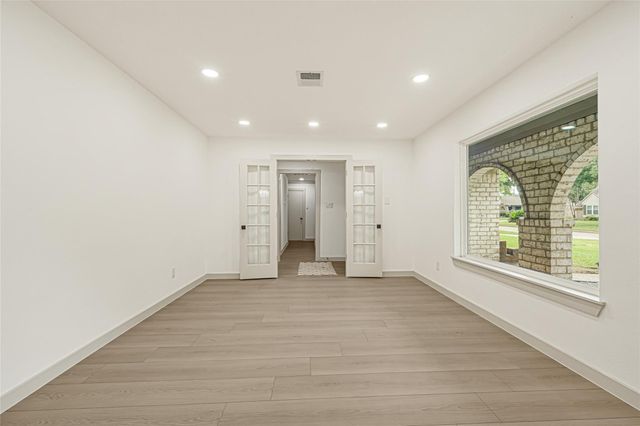 11306 Valley Spring Drive, Houston, TX 77043