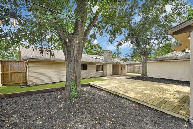 11306 Valley Spring Drive, Houston, TX 77043