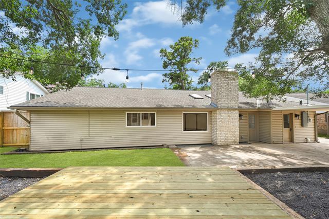 11306 Valley Spring Drive, Houston, TX 77043