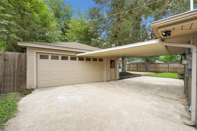 11306 Valley Spring Drive, Houston, TX 77043