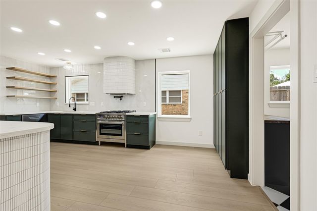 11306 Valley Spring Drive, Houston, TX 77043