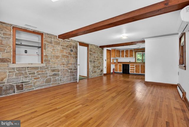 5511 N FRONT ST, Harrisburg, PA 17110