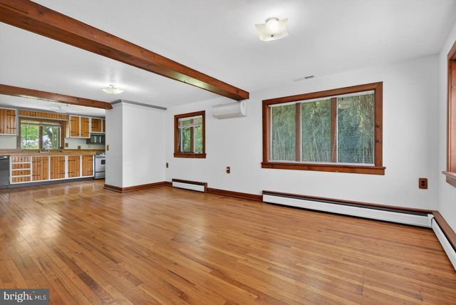 5511 N FRONT ST, Harrisburg, PA 17110