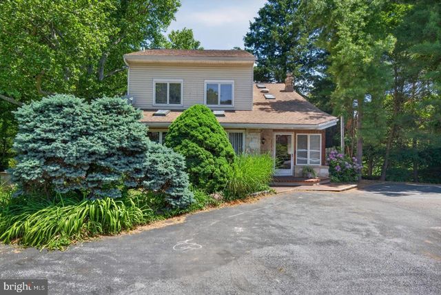 5511 N FRONT ST, Harrisburg, PA 17110