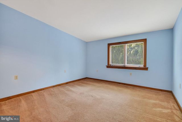5511 N FRONT ST, Harrisburg, PA 17110