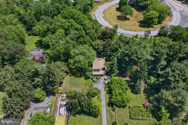 5511 N FRONT ST, Harrisburg, PA 17110