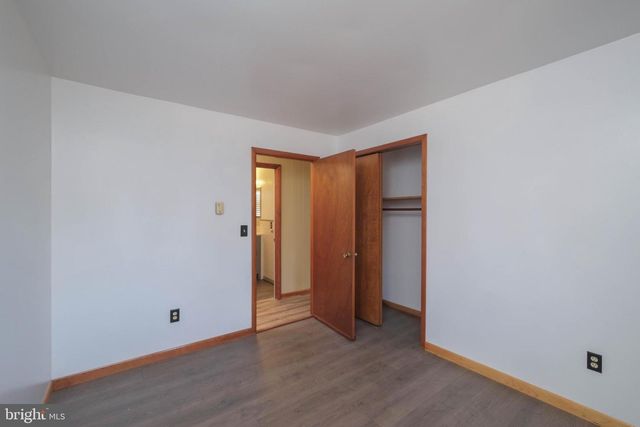 15462 JERSEY MOUNTAIN RD, Levels, WV 25431