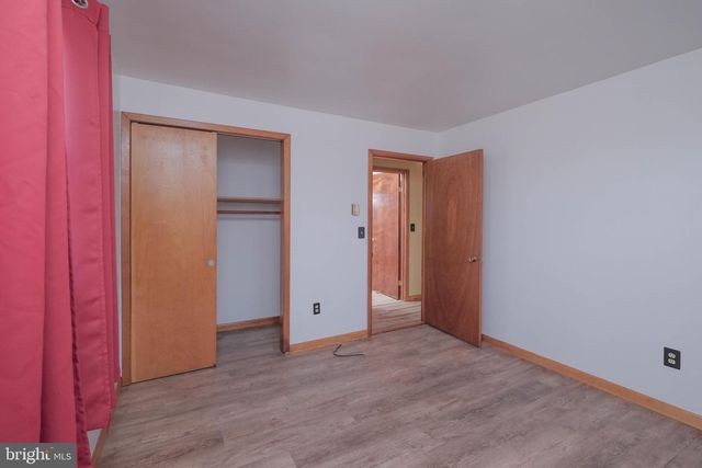 15462 JERSEY MOUNTAIN RD, Levels, WV 25431