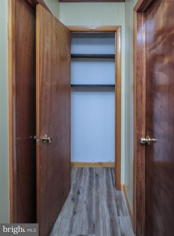 15462 JERSEY MOUNTAIN RD, Levels, WV 25431