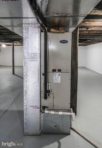 15462 JERSEY MOUNTAIN RD, Levels, WV 25431