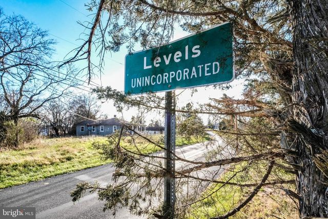 15462 JERSEY MOUNTAIN RD, Levels, WV 25431