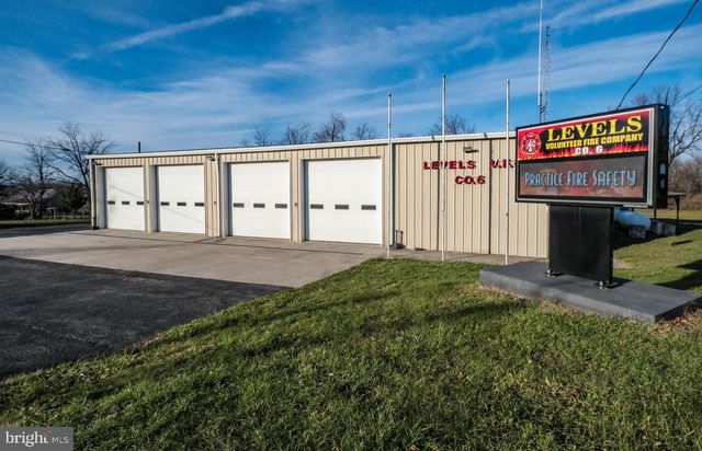 15462 JERSEY MOUNTAIN RD, Levels, WV 25431