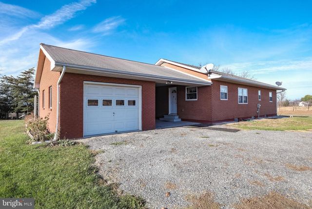 15462 JERSEY MOUNTAIN RD, Levels, WV 25431