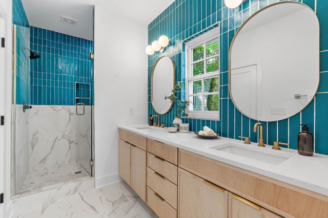 1418A Boscobel St, Nashville, TN 37206