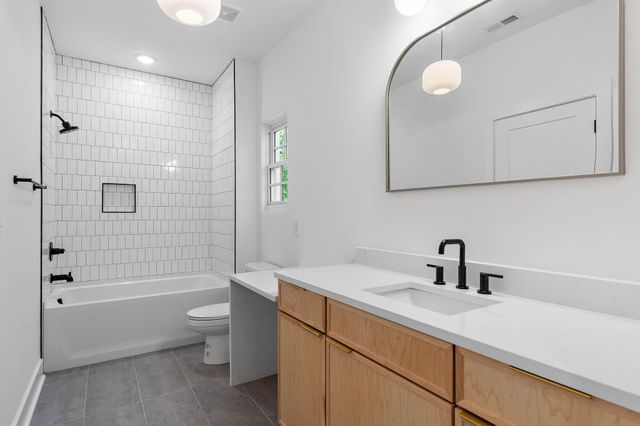 1418A Boscobel St, Nashville, TN 37206