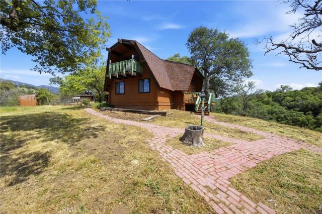 24300 Woodbine Court, Tehachapi, CA 93561