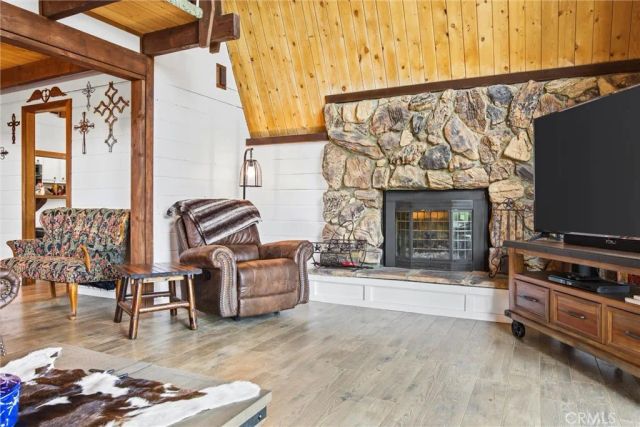 24300 Woodbine Court, Tehachapi, CA 93561
