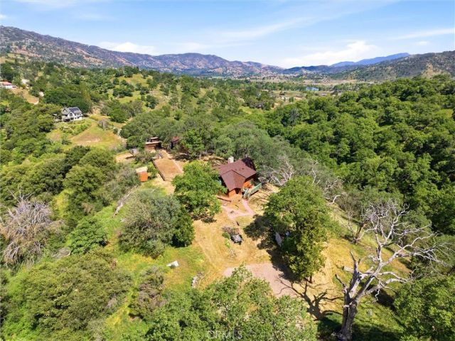 24300 Woodbine Court, Tehachapi, CA 93561