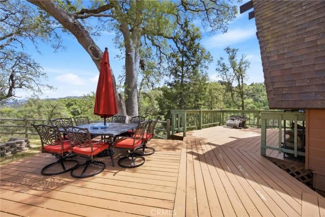 24300 Woodbine Court, Tehachapi, CA 93561