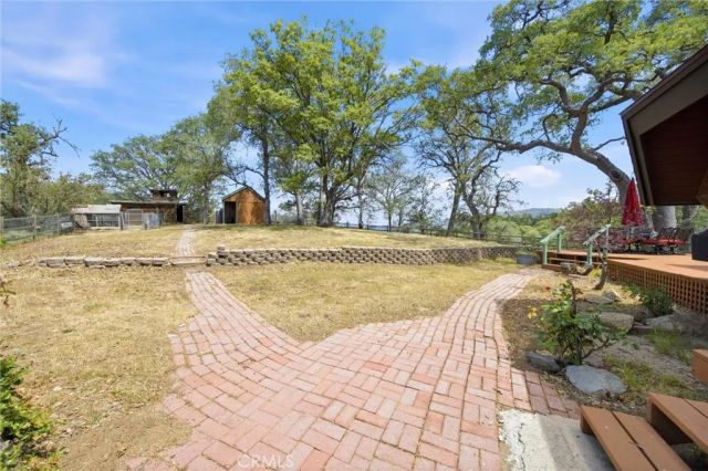 24300 Woodbine Court, Tehachapi, CA 93561