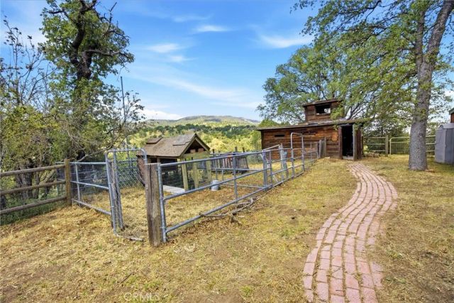 24300 Woodbine Court, Tehachapi, CA 93561