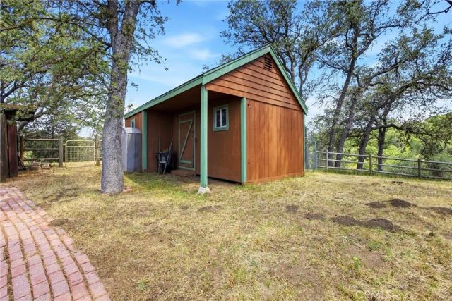 24300 Woodbine Court, Tehachapi, CA 93561