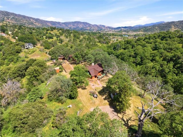 24300 Woodbine Court, Tehachapi, CA 93561