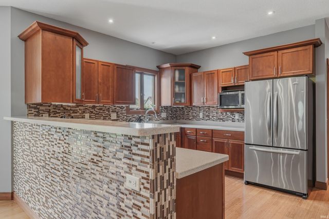 2002 Falcon Ridge Court, Fort Wayne, IN 46845