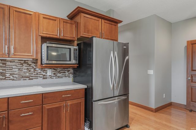 2002 Falcon Ridge Court, Fort Wayne, IN 46845
