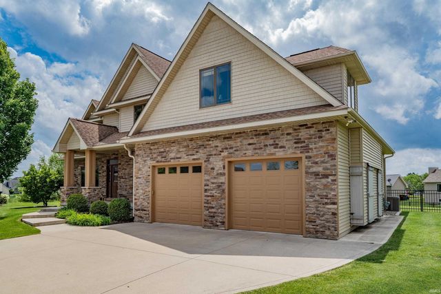 2002 Falcon Ridge Court, Fort Wayne, IN 46845