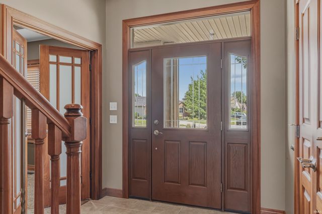 2002 Falcon Ridge Court, Fort Wayne, IN 46845
