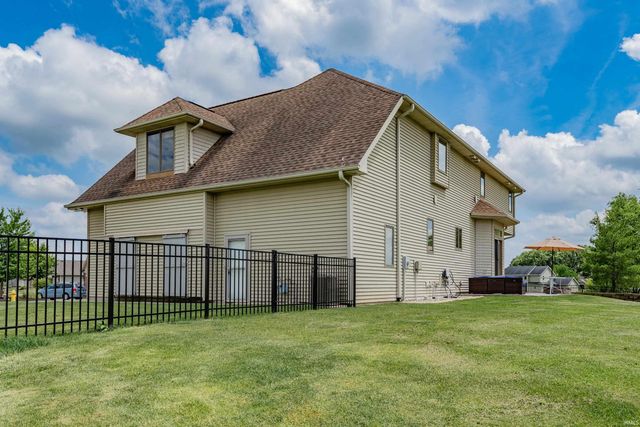 2002 Falcon Ridge Court, Fort Wayne, IN 46845
