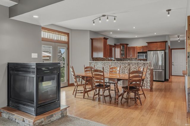 2002 Falcon Ridge Court, Fort Wayne, IN 46845