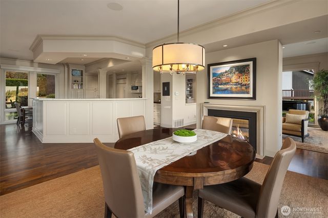 232 Overlake Drive E, Medina, WA 98039