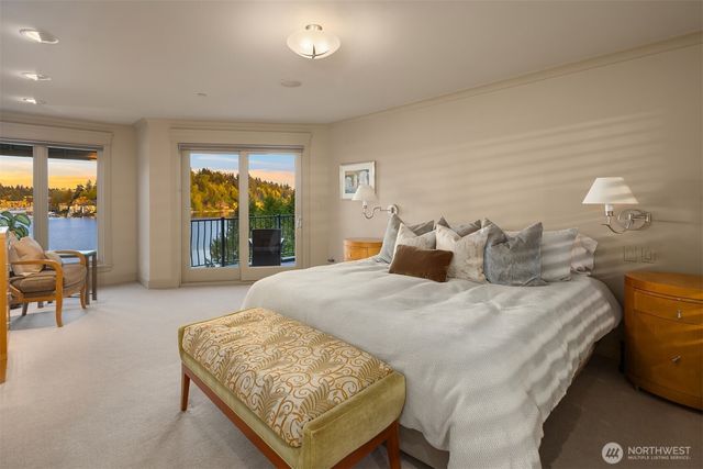 232 Overlake Drive E, Medina, WA 98039
