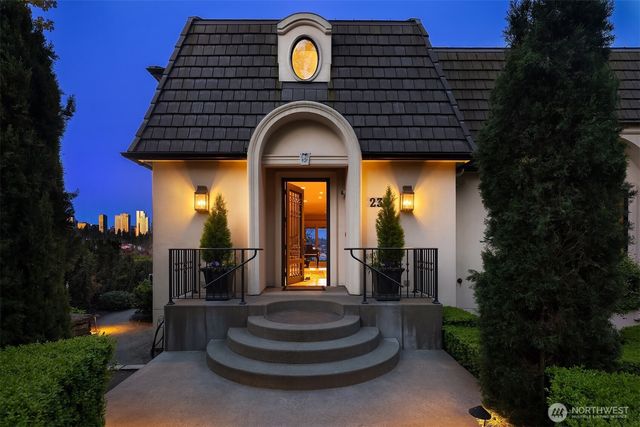 232 Overlake Drive E, Medina, WA 98039