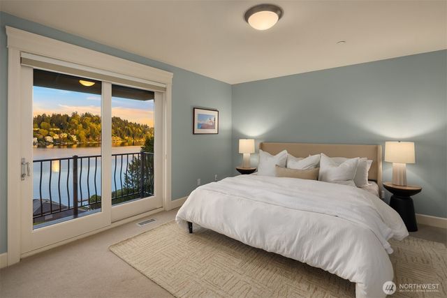 232 Overlake Drive E, Medina, WA 98039