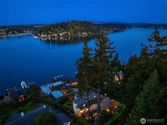 232 Overlake Drive E, Medina, WA 98039