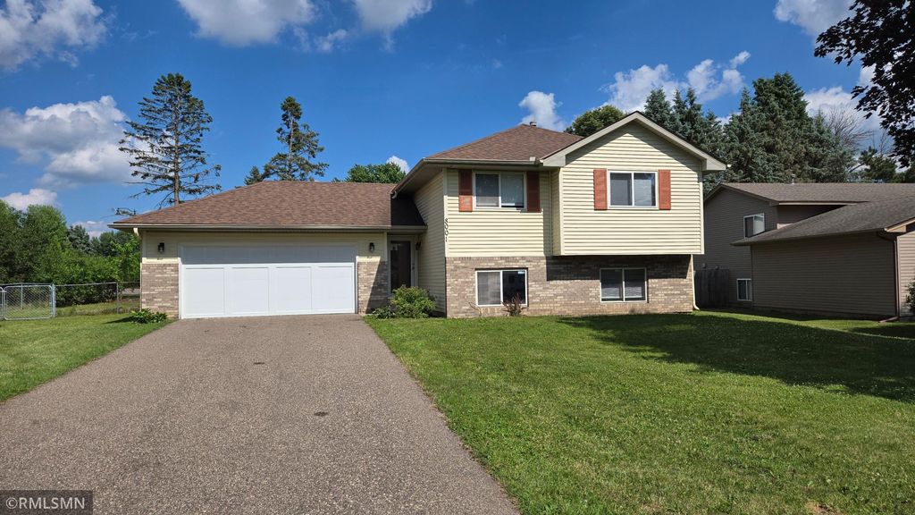 8001 Jeffery Avenue S, Cottage Grove, MN 55016 — exterior