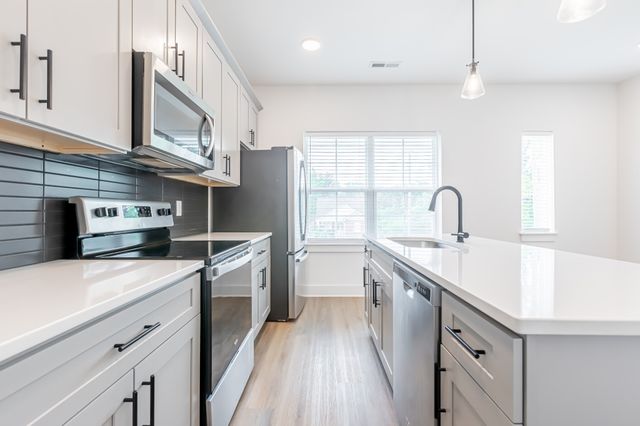 746 N DuPont Ave, Madison, TN 37115